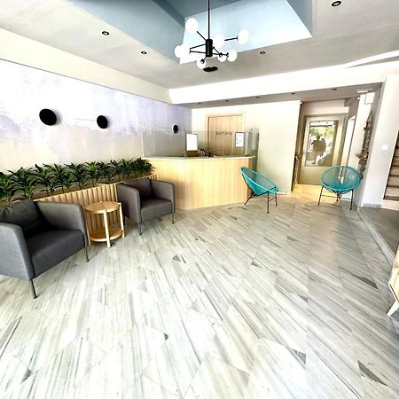 Aqua Beachfront Elegant Hotel Olympiakí Aktí Kültér fotó