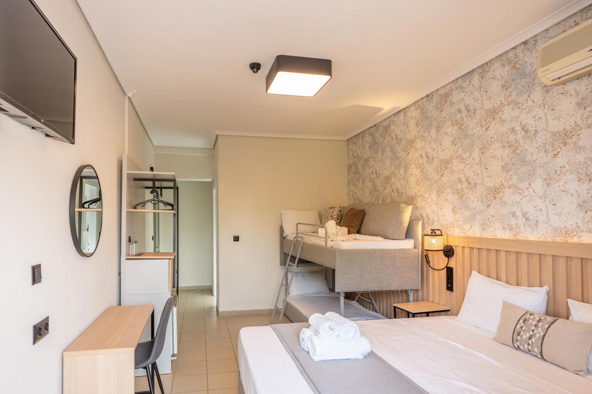 Aqua Beachfront Elegant Hotel Olympiakí Aktí Kültér fotó